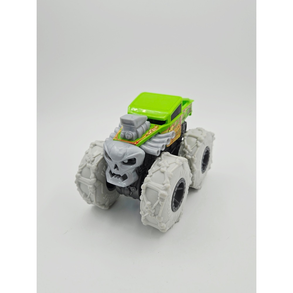 Hot Wheels Monster Trucks 1:43 Bone Shaker Rev Treadz Toy Truck